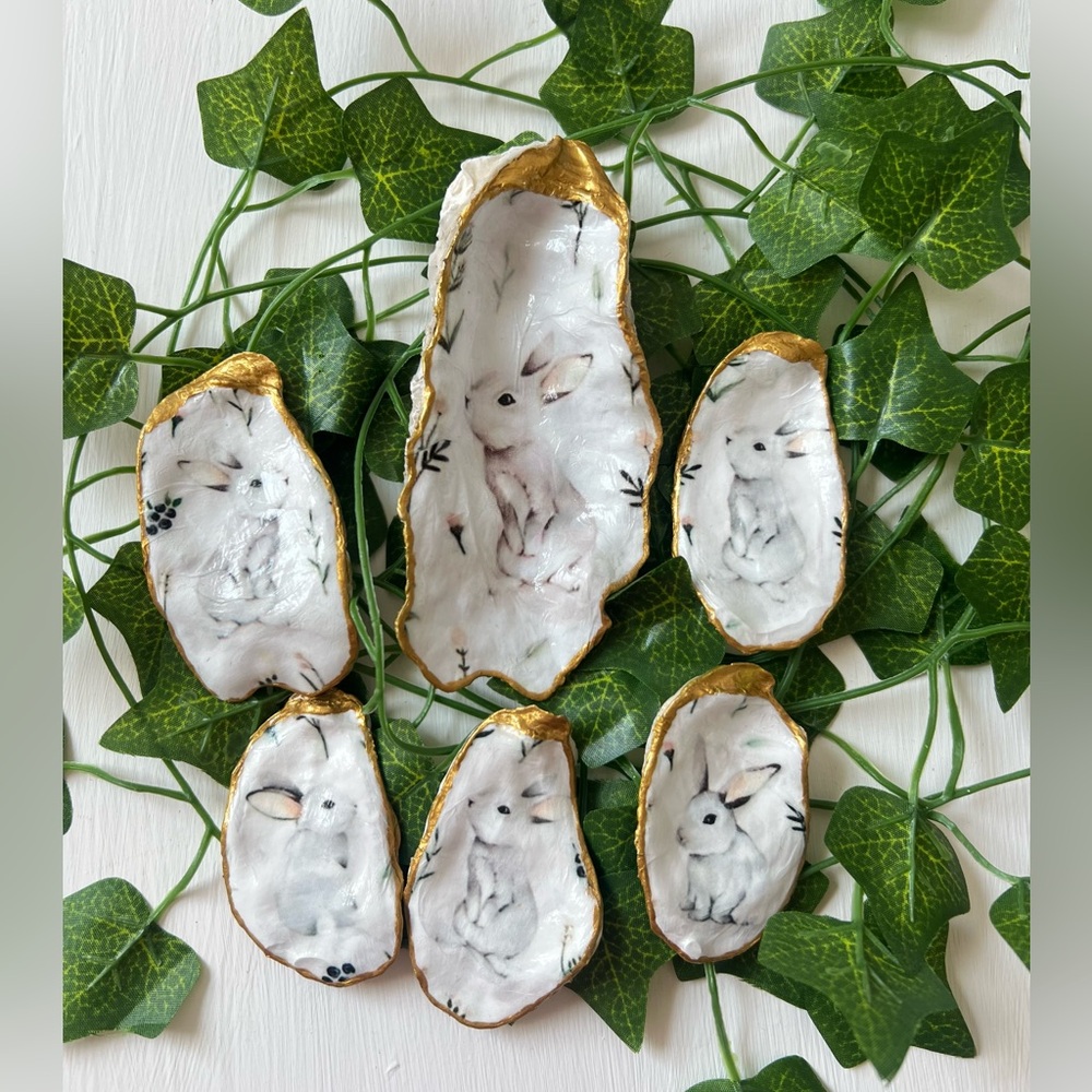 Coastal Cottagecore Bunny Oyster Shell Collection